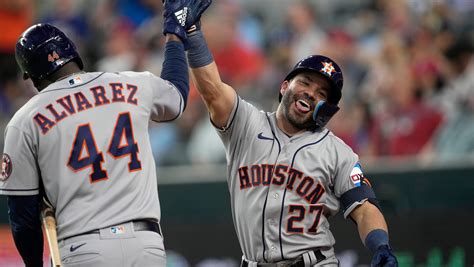 Dubón and Altuve go back-to-back twice, Astros hit 5 homers in 13-6 win over Rangers